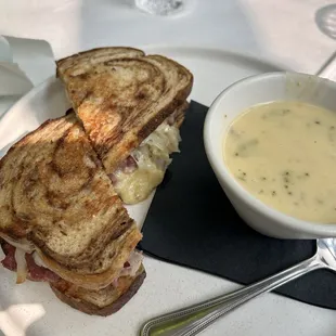 Rueben &amp; broccoli cheddar soup $15
