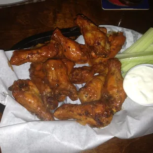 $5 hot wings