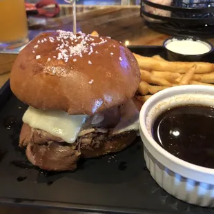 Beef on weck
