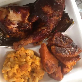 1/2 Bbq chicken, yams, Mac