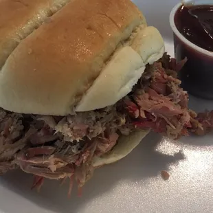 Pulled pork sandwich