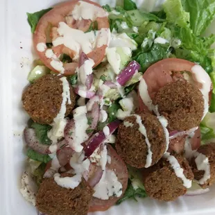 Falafel salad