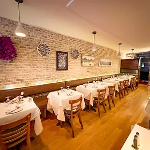 sushi and sashimi, interior