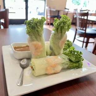 Fresh spring rolls (with shrimp).