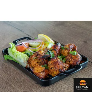 food, chicken wings and fried chicken