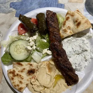 Lamb/beef Mediterranean platter