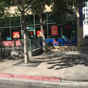 the outside of a restaurant