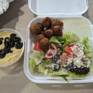 Falafel salad + side hummus