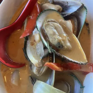 Tom Kha
