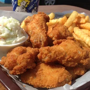 food, chicken, chicken wings and fried chicken, fried chicken wings, poultry, fried chicken, bbq wings, chicken wings, bbq chicken