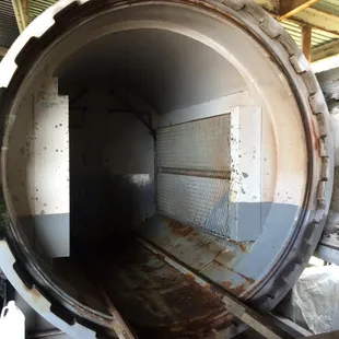 Vacuum cooling machine