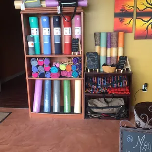 Manduka and yogitoes retail!
