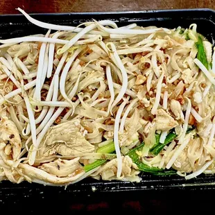 Pad Thai taste of peanut butter and sugar, too sweet.