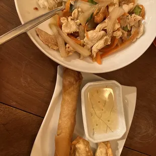 Cashew Chicken and Por Pia (veggie spring roll)