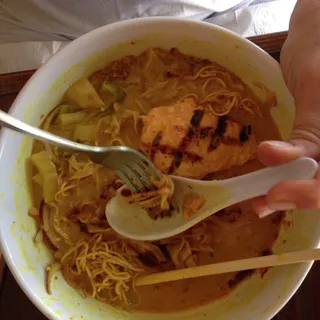 Salmon Curry Noodle
