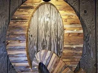 Quindt's Towne Lounge