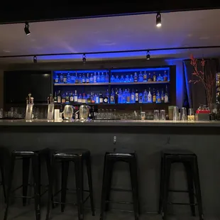 Full bar