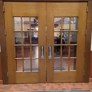 the entrance to the restaurant