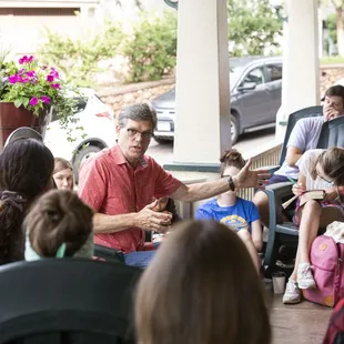 Scott Klusendorf teaching Summit students.