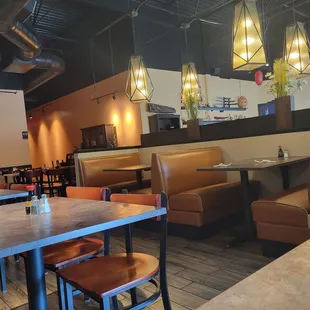 sushi and sashimi, interior