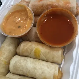 Mac n cheese egg rolls &amp; buffalo chicken egg rolls
