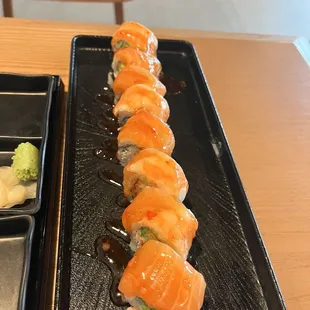 Tropical roll