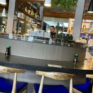 sushi and sashimi, interior