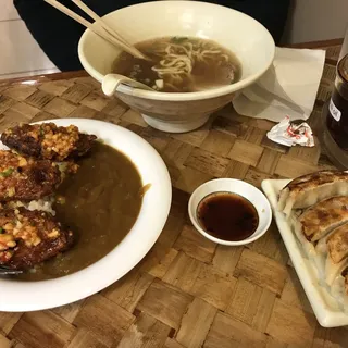 61. Spicy Chicken Wing Curry Rice