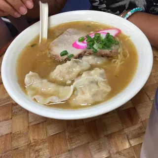 Gyoza Ramen