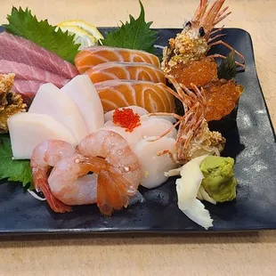 sushi, sashimi, sushi and sashimi, food