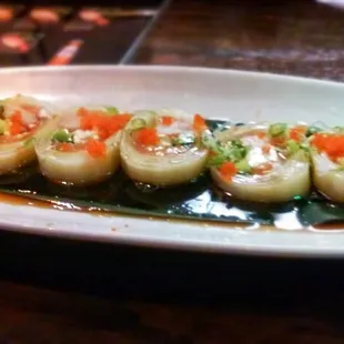 Special maki, with yummy ponzu sauce.