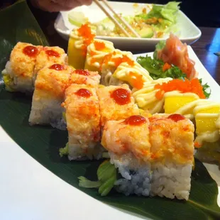 Angry lobster (spicy!) + Mango tango (my favorite) rolls