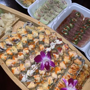 Boat C on the boat, to right from top to bottom: jalapeño bomb, 2 x green beauty, 2 x pepper fin