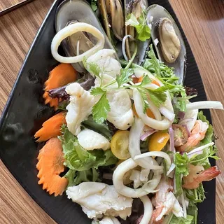 Spicy Mixed Seafood Salad