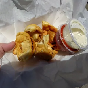 Bacon cheeseburger wontons from double trouble