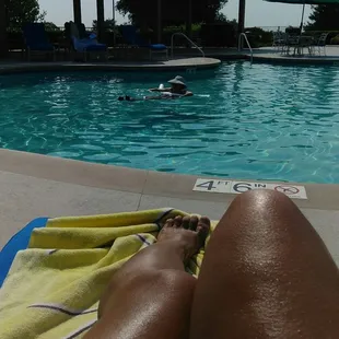 Relaxation time in beautiful DelWebb