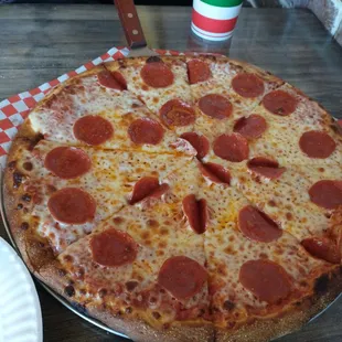 Large 14" Pepperoni pizza.