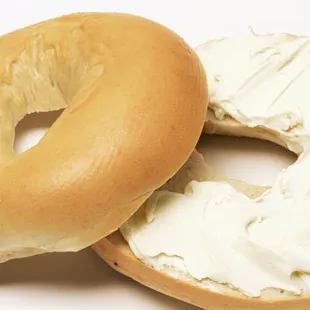 Delicious crunchy bagel with Cream cheese