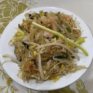 麻香 鴛鴦炒米粉， fried green本案noodle with with rice  noodle with mixed seafood ,  wry tasty ( I love it )