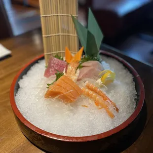 Sashimi A - yellow tail, tuna, salmon and shrimp