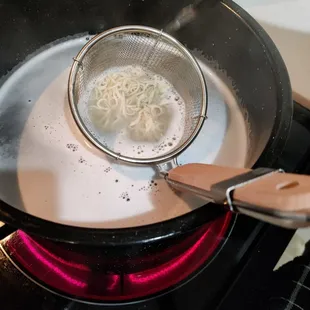 Ramen takes 1.5 minutes to cook. Tsukemen took 6 minutes to cook