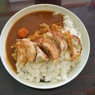 Goyza Curry