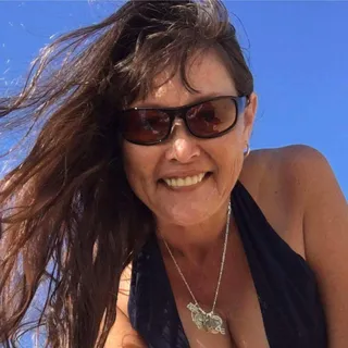 Cathy T.