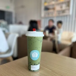 matcha latte with boba