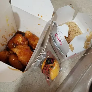 The food tastes good but this was 6 dollars. Not even halfway full