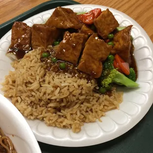 Hunan Tofu (vegan) omg sooooo good! Best vegan Asian food on Columbus!!