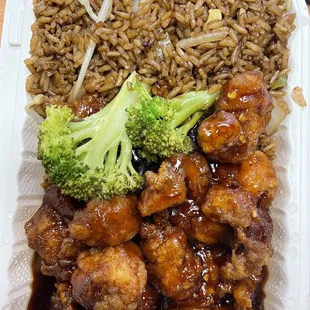 Price on Uber Eats - $8.75 | L8. General Tso's Chicken Lunch Special - good flavor and portion