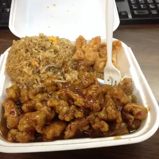 General Tso&apos;s chicken meal! Check out the wontons