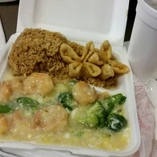 Shrimp with lobster sauce. Lunch. Comes with drink