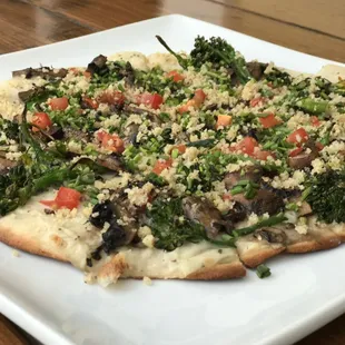 Truffle vegetable pizza